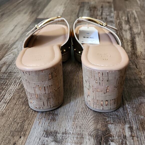 Gold Cork Platform Sandals Size 10 Strap Buckle Rivets 3" Heel Slip On Glamour - Picture 5 of 8